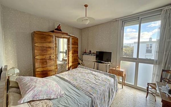 Appartement à vendre    3 pièces • 55,35 m2 Marseille 8