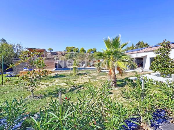 Belle maison contemporaine 6 pièces de 148 m2 avec piscine, terrain de volley, salle de sport, dépendance et grand garage sur terrain de 2300 m² Tourouzelle 11200