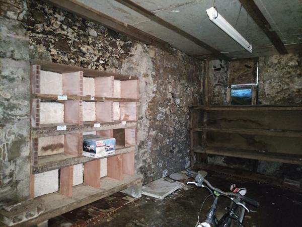 Maison  6 pièces, 97 m² + dépendances en pierres