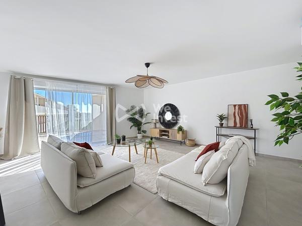 DERNIER ETAGE - APPARTEMENT T4 AVEC TERRASSE - MAUGUIO