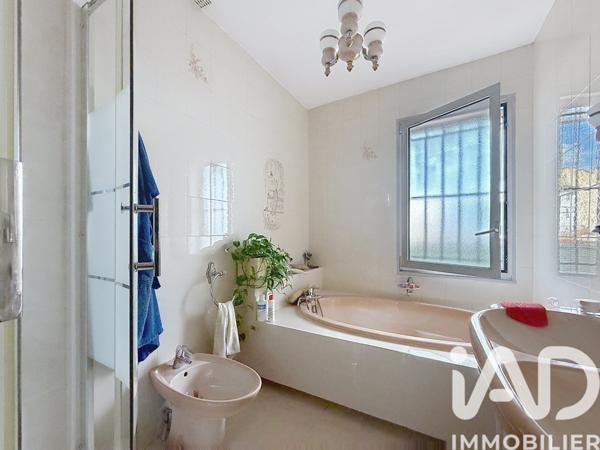 Maison à vendre 8 pièces 392 m² Marseille 15