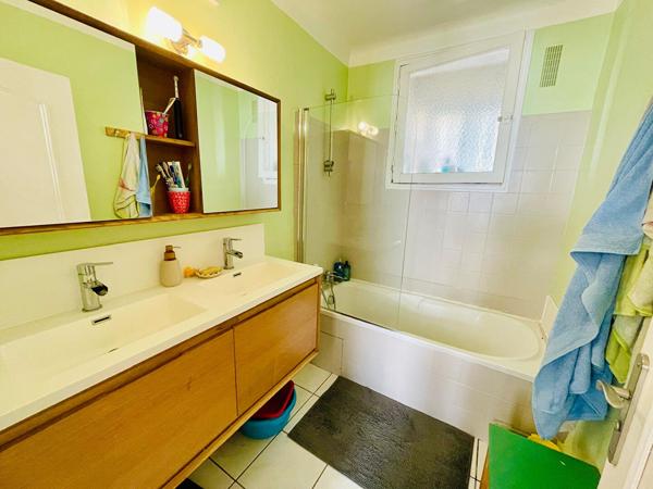 Châlatres en dernier étude - Immeuble ravalé - 3 chambres - Lumineux et calme , Nantes