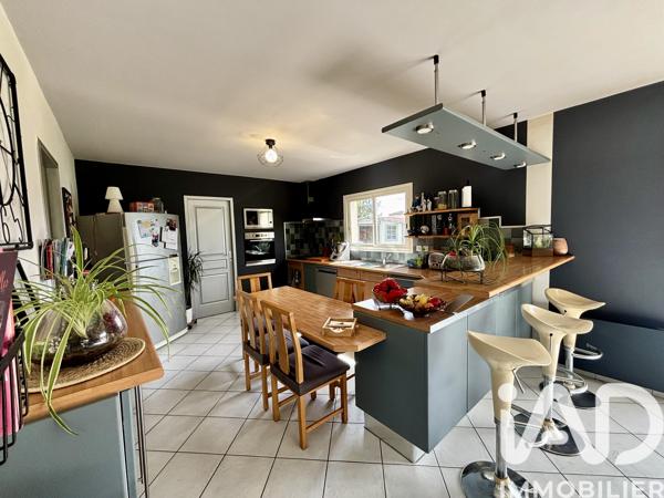 Maison à vendre 5 pièces 145 m² Sainte-Eulalie