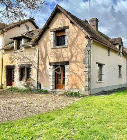 Très belle maison ancienne au coeur de Jouy
