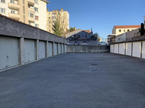Parking / Box à louer à Valence (26000)