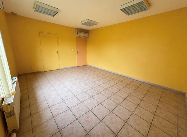 EN VENTE - GARCHIZY - Bureaux 30 m2