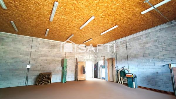 Maison rénovée T5 avec hangar sur 2900m2 de terrain Négociable