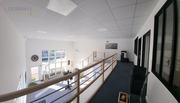 Entrepôts et Bureaux à 266 AVENUE DE LA CÔTE D'ARGENT (33380)