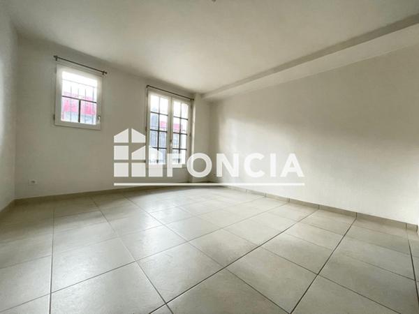 Location Appartement 2 pièces 45.68 m² - 26 RUE DES GIRONDINS Villeneuve Sur Lot 47300