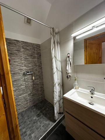 MAISON DE 121 M² AVEC COUR