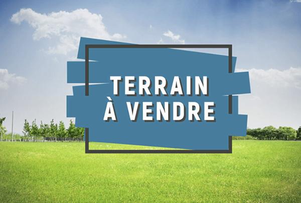 TERRRAIN AVEC HANGAR - DIVERSE POSSIBLITE D'AMENAGEMENT