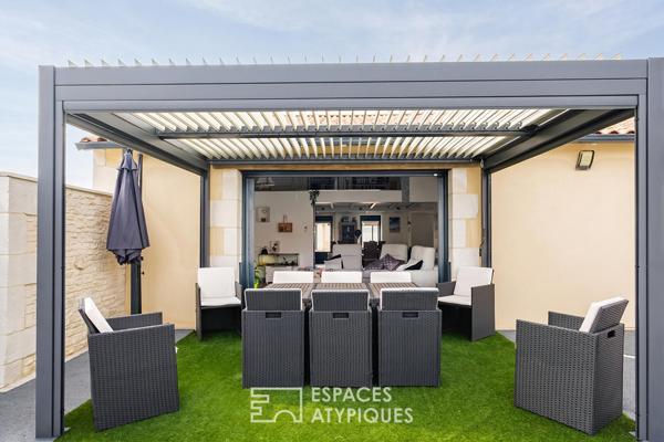 Confort de plain-pied et éco performance : propriété avec piscine au coeur du bourg