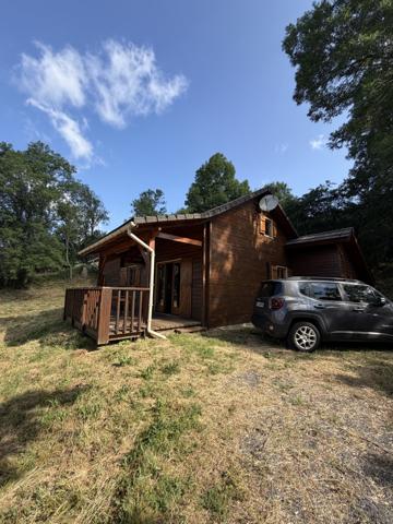 *SOUS COMROMIS* CHALET SUR LES HAUTEURS DE LAVEISSIERE