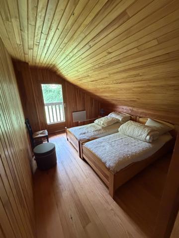 *SOUS COMROMIS* CHALET SUR LES HAUTEURS DE LAVEISSIERE