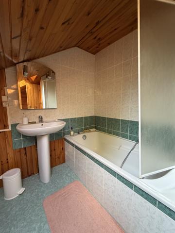 *SOUS COMROMIS* CHALET SUR LES HAUTEURS DE LAVEISSIERE