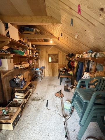 *SOUS COMROMIS* CHALET SUR LES HAUTEURS DE LAVEISSIERE