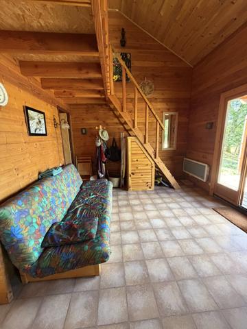 *SOUS COMROMIS* CHALET SUR LES HAUTEURS DE LAVEISSIERE