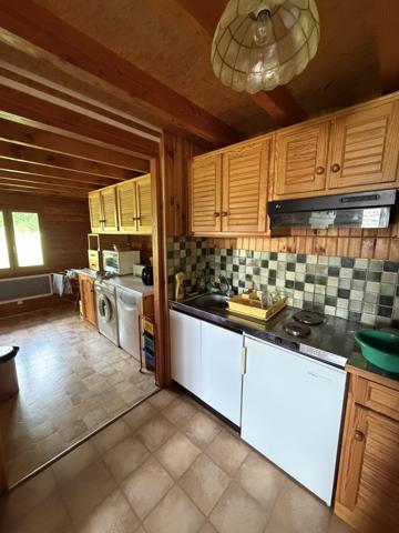 *SOUS COMROMIS* CHALET SUR LES HAUTEURS DE LAVEISSIERE
