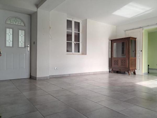 Maison au calme en partie rénovée à 10 min de Cercy la Tour