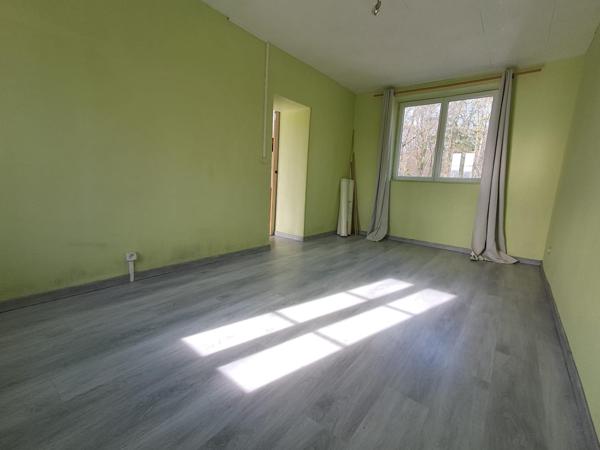 Maison au calme en partie rénovée à 10 min de Cercy la Tour