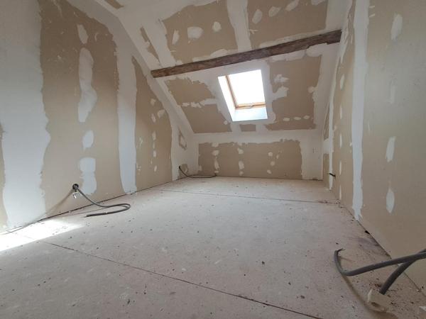 Maison au calme en partie rénovée à 10 min de Cercy la Tour