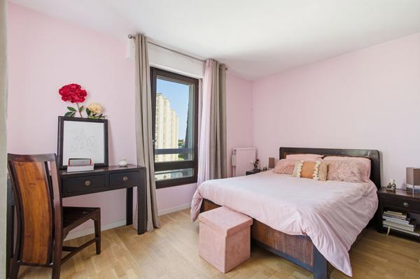 DUPLEX DERNIER ETAGE 4 CHAMBRES Chatou 5 pièces 121.32 m2