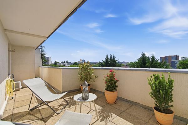 DUPLEX DERNIER ETAGE 4 CHAMBRES Chatou 5 pièces 121.32 m2