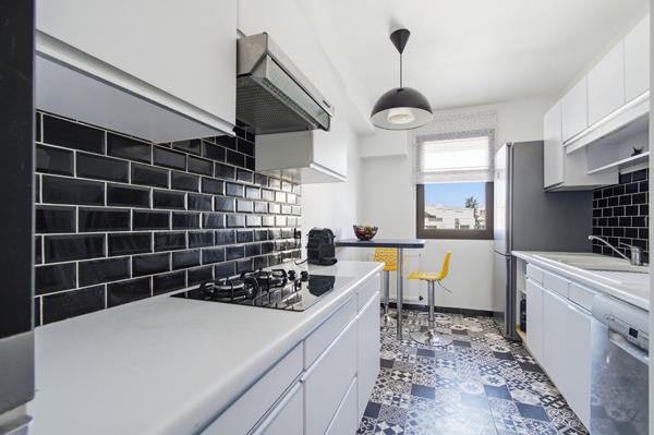 DUPLEX DERNIER ETAGE 4 CHAMBRES Chatou 5 pièces 121.32 m2