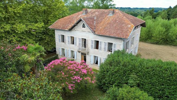 Élégante Maison de Maître XVIIe siècle : Un lieu rare, calme et au potentiel exceptionnel Dax