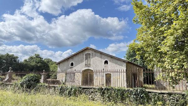 Élégante Maison de Maître XVIIe siècle : Un lieu rare, calme et au potentiel exceptionnel Dax