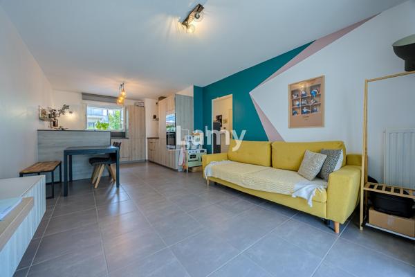T3 rez de jardin  grand garage 25m²