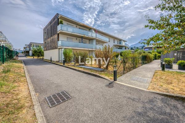 T3 rez de jardin  grand garage 25m²