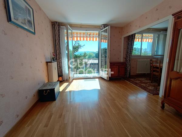 BOURGOIN JALLIEU : appartement T3 (77 m²) en vente avec CAVE