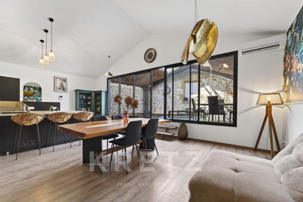 Maison vigneronne en pierre – 270 m² habitables – Terrasse, piscine et appartements indépendants
