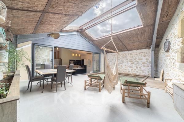 Maison vigneronne en pierre – 270 m² habitables – Terrasse, piscine et appartements indépendants