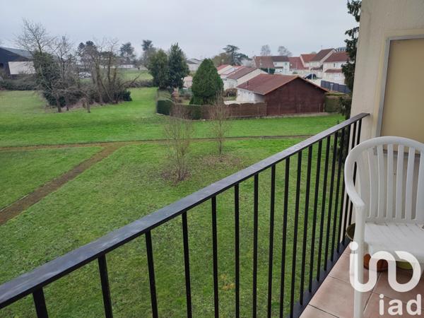 Appartement 4 pièces de 80 m² à Loudun (86200)