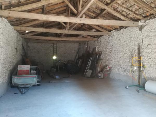 Ancienne - 3 pièces - 192 m²