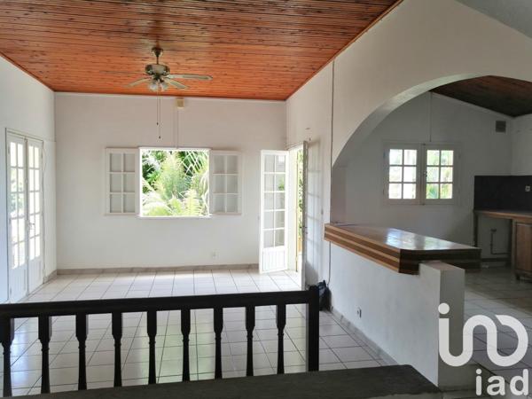 Maison 4 pièces de 94 m² à Saint-Louis (97450)
