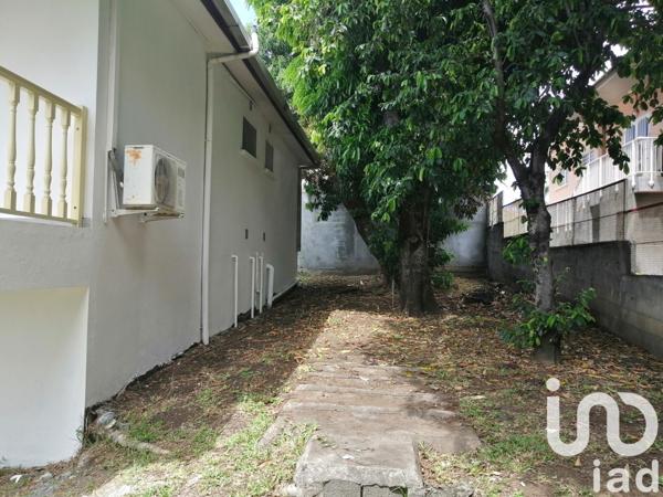 Maison 4 pièces de 94 m² à Saint-Louis (97450)