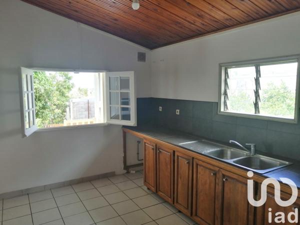 Maison 4 pièces de 94 m² à Saint-Louis (97450)