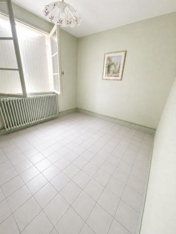 BAZAS - Maison 110 m² - Proche centre ville - Gironde (33) - NOUVELLE AQUITAINE