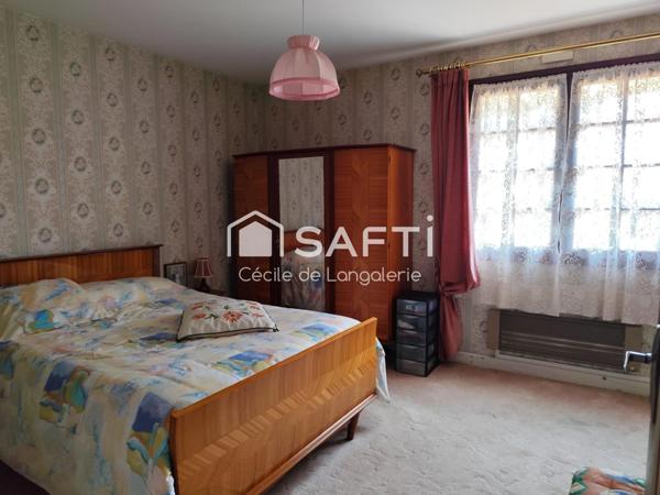 MAISON + GRAND HANGARD - PUITS - VERANDA - JARDIN