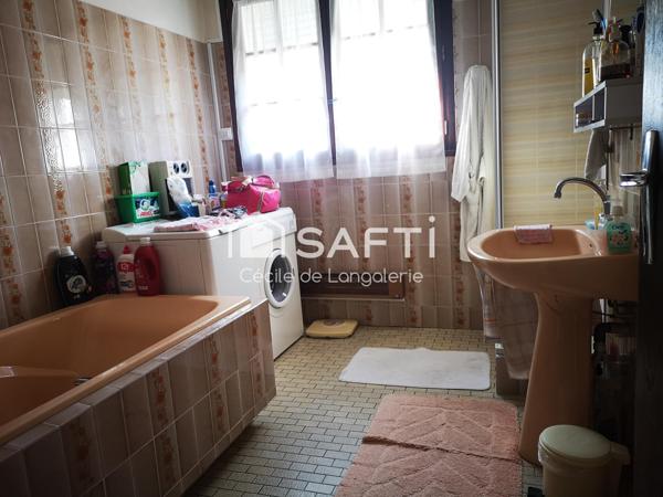 MAISON + GRAND HANGARD - PUITS - VERANDA - JARDIN