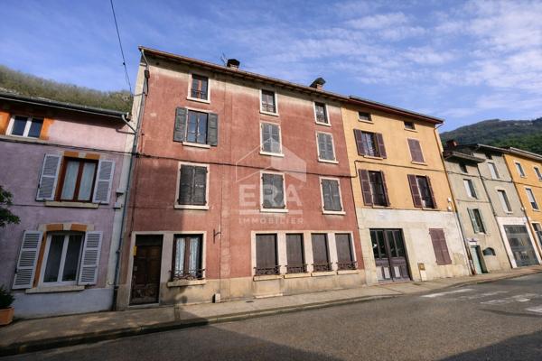 Maison à vendre à Saint-Rambert-en-Bugey - 14 pièces, 210 m² idéal investisseur