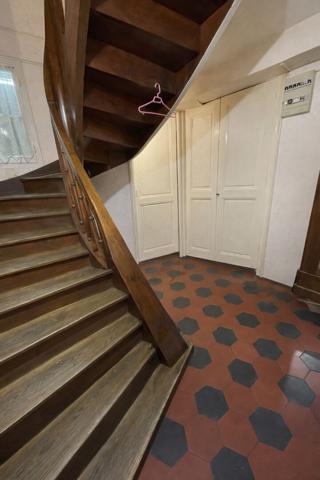 Maison à vendre à Saint-Rambert-en-Bugey - 14 pièces, 210 m² idéal investisseur