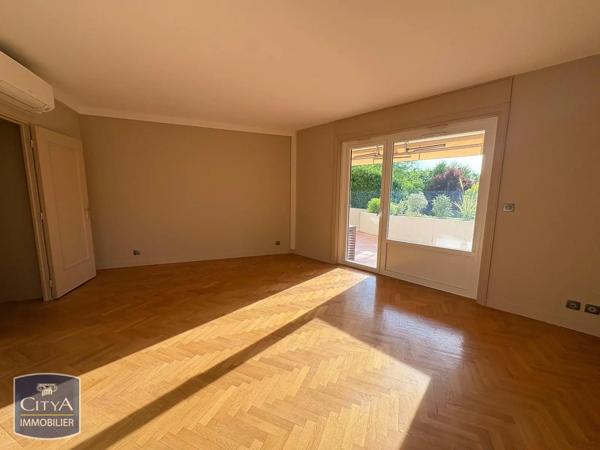 Appartement à louer 1 pièce 41.95m² Écully (69130)
