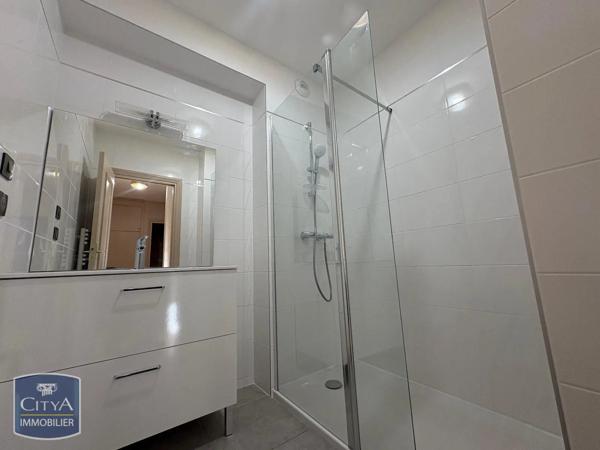 Appartement à louer 1 pièce 41.95m² Écully (69130)