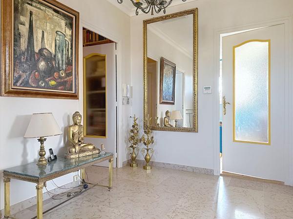 FONTLOZIER Maison atypique et charmante de 273 m² dont espace pro ou appartement indépendant