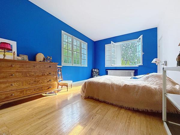 FONTLOZIER Maison atypique et charmante de 273 m² dont espace pro ou appartement indépendant