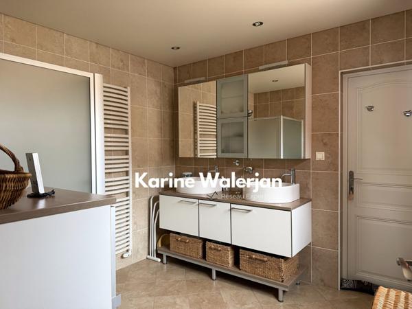 Bois-Bernard (62320) MAISON AUX BEAUX VOLUMES 7 PIECES 166 M2